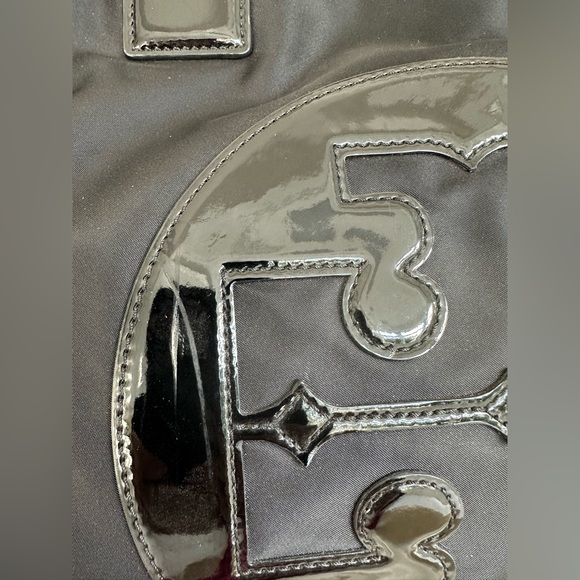 Ella Patent Tote Bag - Picture 4 of 7